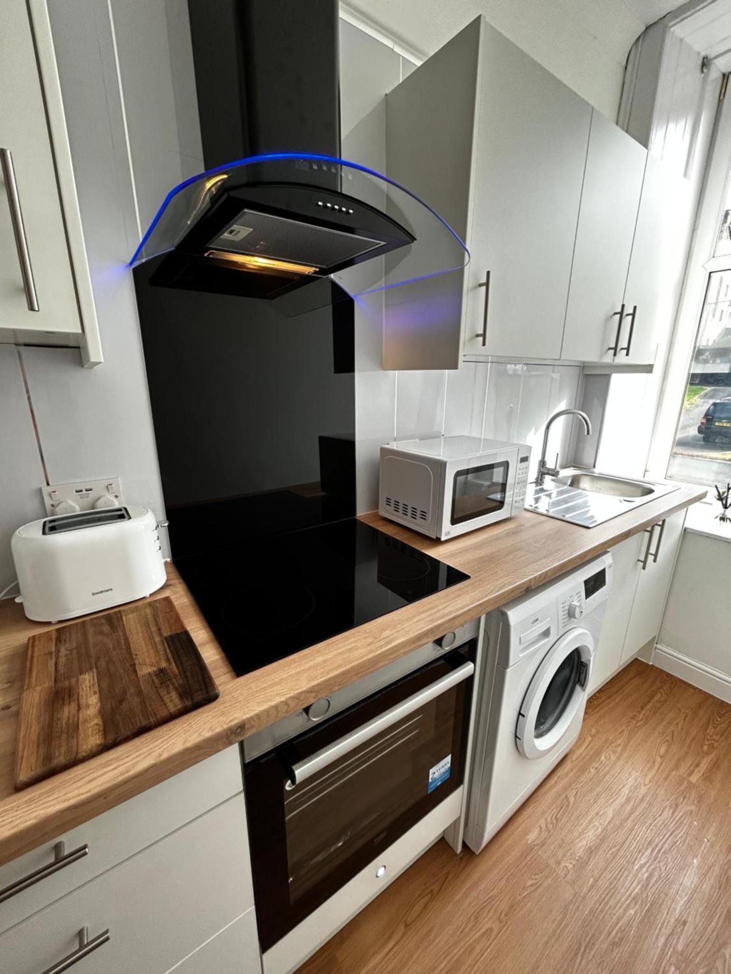 Apartment The Lazy Lion - Spacious 2 Bedroom - Town Centre